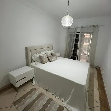 Lagoas Private Pool Албуфейра