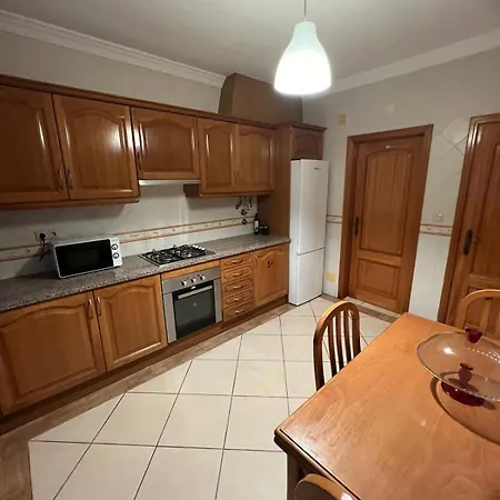 Lagoas Private Pool Албуфейра